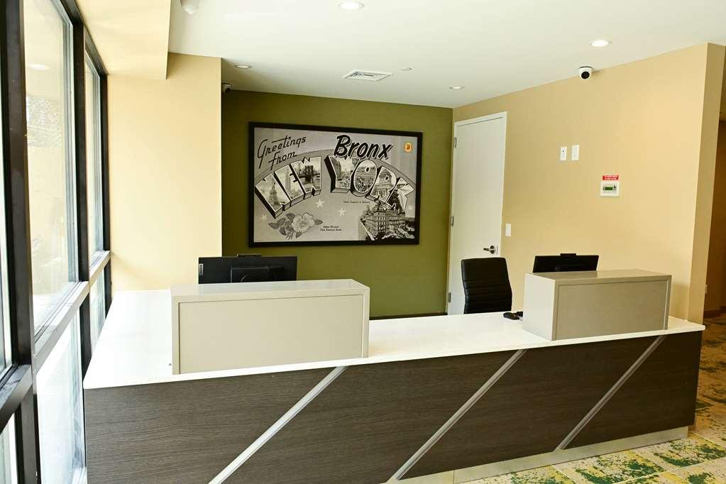 Super 8 By Wyndham Bronx Near Botanical Garden Hotel New York Interior photo