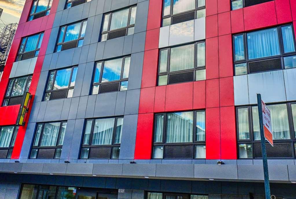 Super 8 By Wyndham Bronx Near Botanical Garden Hotel New York Exterior photo